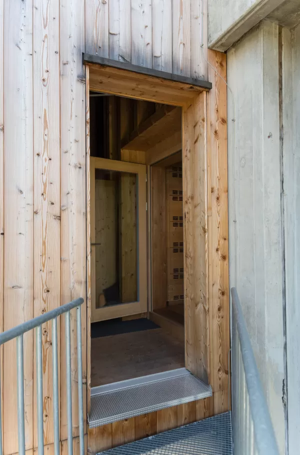 Anbau Aussenkletterwand Climbox in Langnau im Emmental.