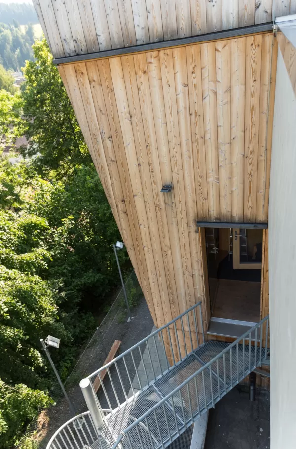 Anbau Aussenkletterwand Climbox in Langnau im Emmental.