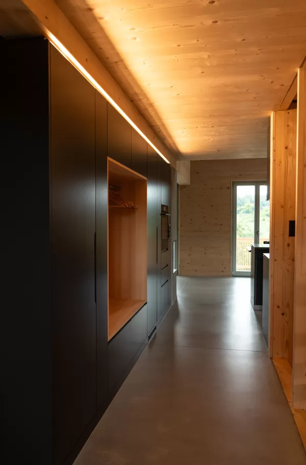 Nachhaltiger Neubau mit ökologischer Holzkonstruktion – Zimmerei Hirschi AG
