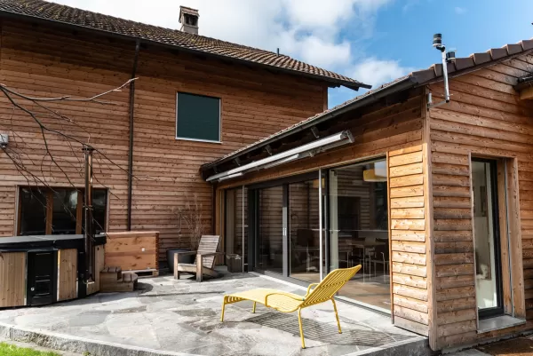 Sanierung Einfamilienhaus in Bollligen mit der Zimmerei Hirschi. Baudienstleistung, Planung Realisierung Projektierung Ausführung